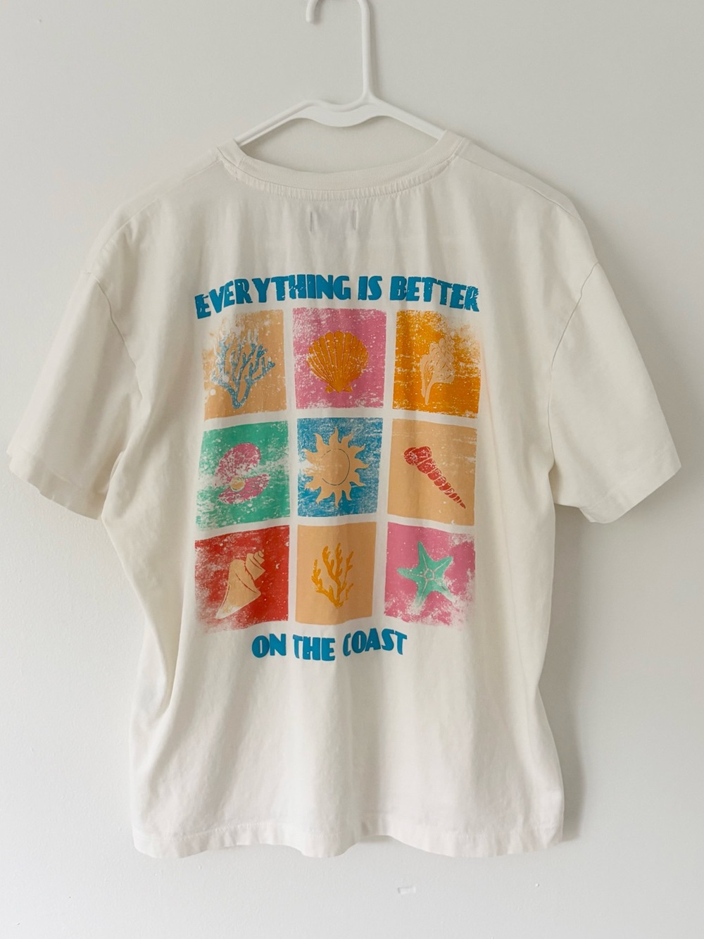 33 Coastal Ivory Colorful Better On The Coast Oversized Cotton Pocket Tee Medium - Picture 7 of 9